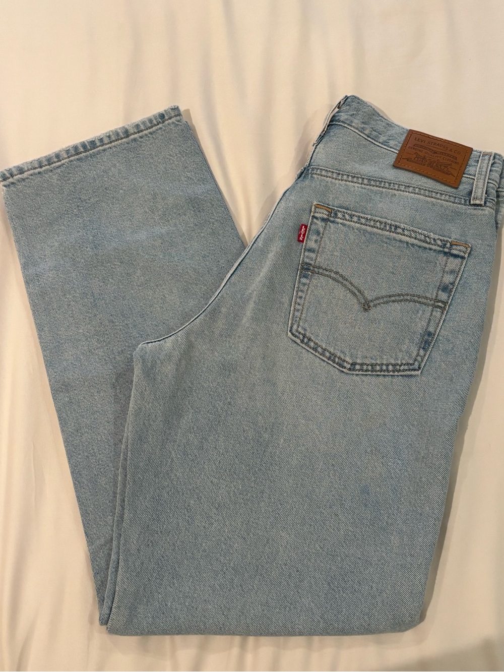 Levi’s Easy Dad Jeans Light Wash Size 29 | Purchased at Aritzia | Brand New